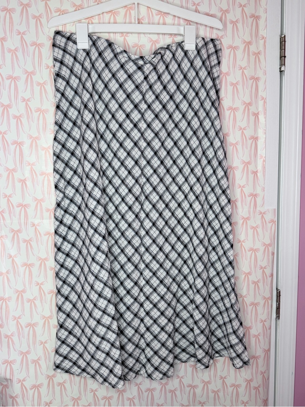 Universal Thread Black and White Plaid Midi Skirt